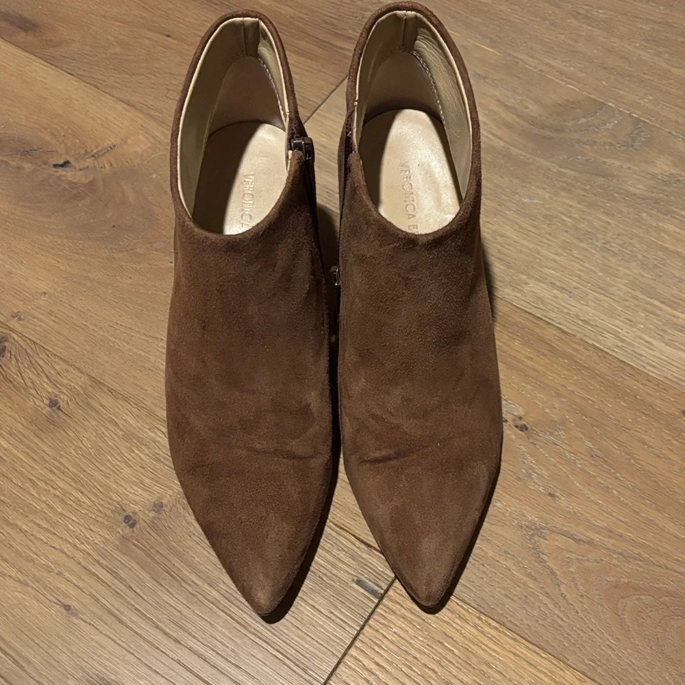 Veronica Beard Leone suede booties 6 - Picture 2 of 7